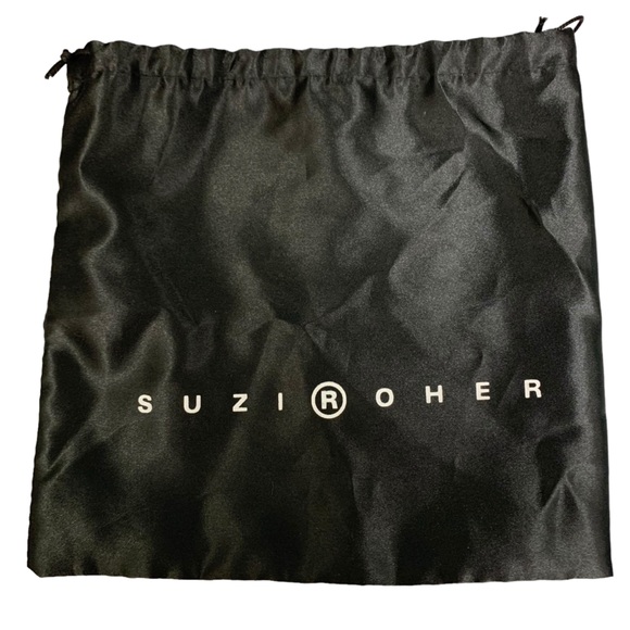 Suzi Roher black belt size L adjustable waist gold buckle and zipper detail - Picture 5 of 9